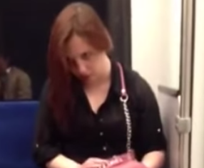 woman-goes-crazy-on-subway